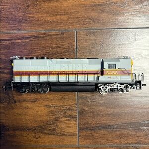 Vintage Bachmann HO Erie Lackawanna RR, Gray and Red Model Train Locomotive